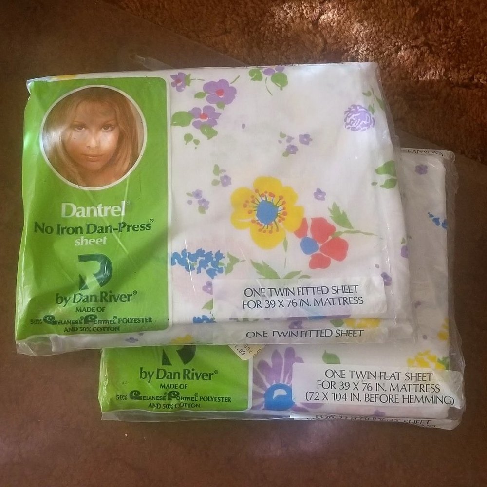 Vintage Unused Dan River Dantrel Twin Flat and Twin Fitted Sheets original pack
